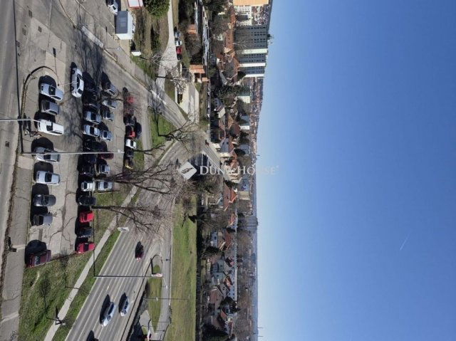 Eladó panellakás, Pécsett 46 M Ft, 2 szobás