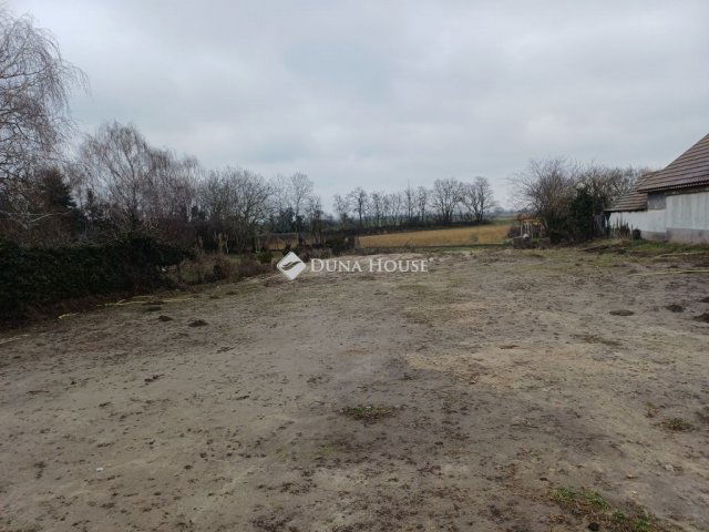 Eladó ikerház, Áporkán 89 M Ft, 5 szobás / költözzbe.hu