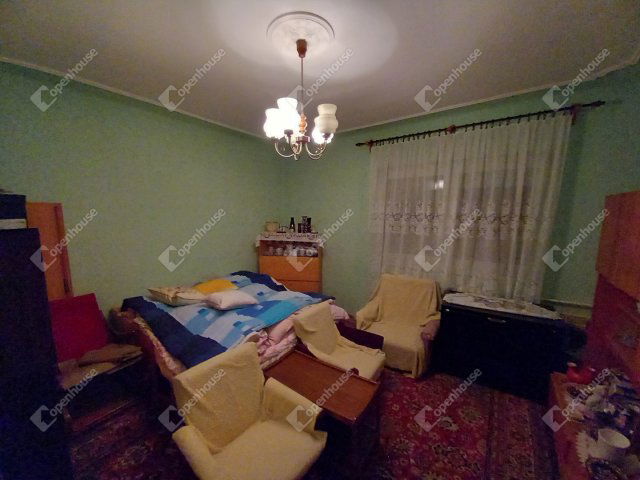 Eladó családi ház, Debrecenben 69 M Ft, 4 szobás