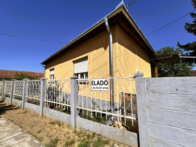Eladó családi ház, Dobozon 23 M Ft, 2 szobás