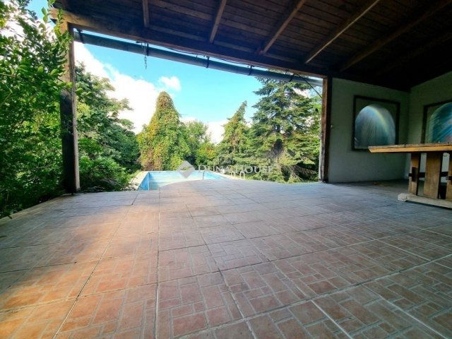 Eladó családi ház, Szigetszentmiklóson 89 M Ft, 5 szobás