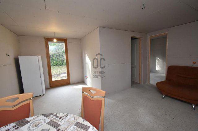 Eladó nyaraló, Csokonyavisontán 18.5 M Ft, 3 szobás