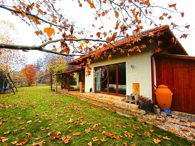 Eladó családi ház, Szegeden 204.99 M Ft, 6 szobás