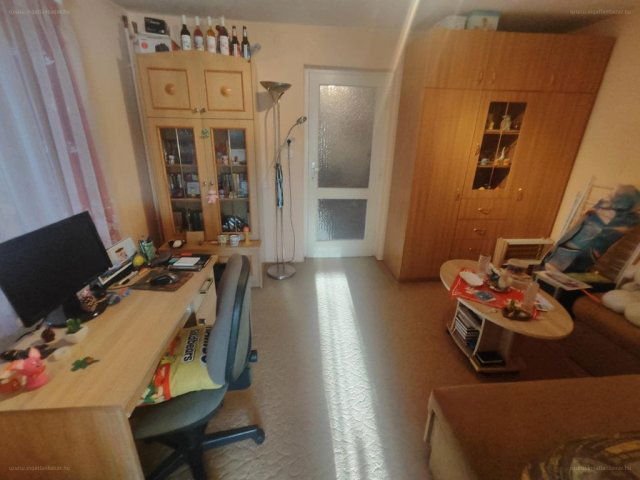 Eladó családi ház, Szegeden 69.9 M Ft, 3 szobás