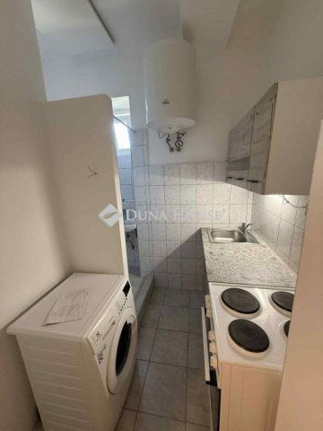 Eladó téglalakás, Mosonmagyaróváron 22.9 M Ft, 2 szobás