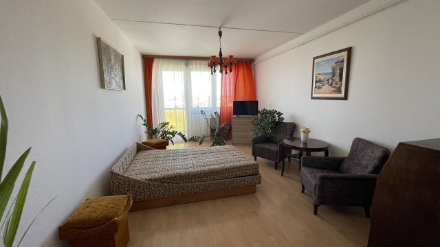 Eladó panellakás, Győrött 49.9 M Ft, 2 szobás