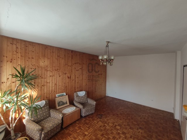 Eladó téglalakás, Veszprémben 75.7 M Ft, 3 szobás