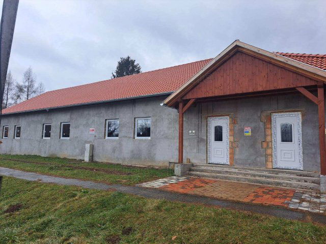 Eladó családi ház, Csákányon 60 M Ft, 6 szobás