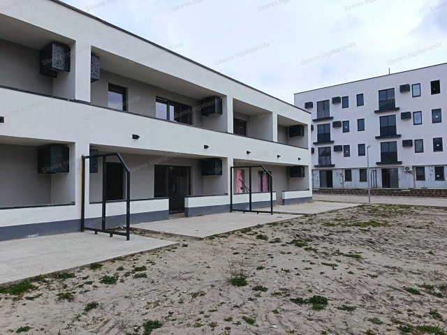 Eladó téglalakás, Komáromban 45.923 M Ft, 2 szobás