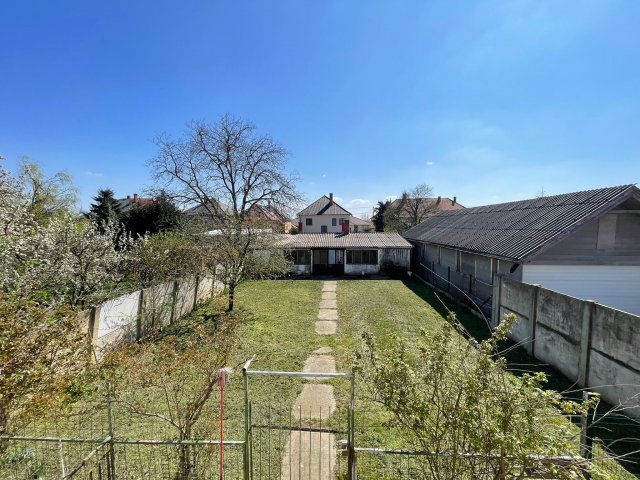 Eladó ikerház, Szombathelyen, Móra Ferenc utcában 65 M Ft