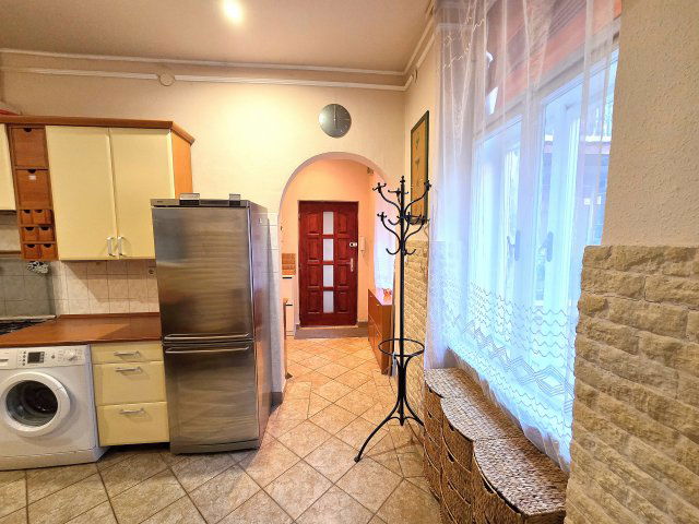 Kiadó téglalakás, albérlet, VI. kerületben, Csengery utcában