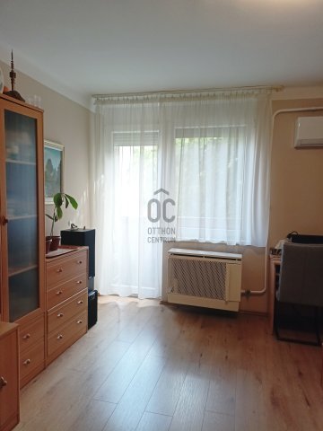 Eladó téglalakás, Pécsett, Garay utcában 38 M Ft, 1 szobás