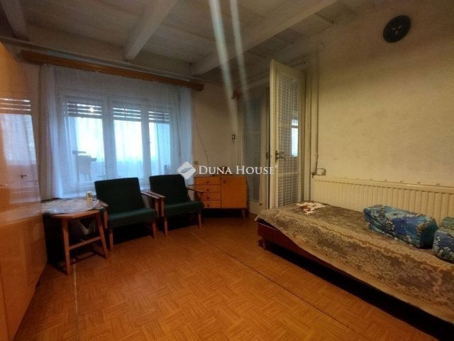 Eladó családi ház, Tápióbicskén 21 M Ft, 2 szobás