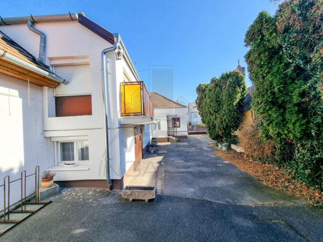 Eladó családi ház, Szombathelyen 89 M Ft, 4 szobás