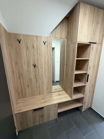 Kiadó téglalakás, albérlet, Pécsett, Király utcában, 3 szobás