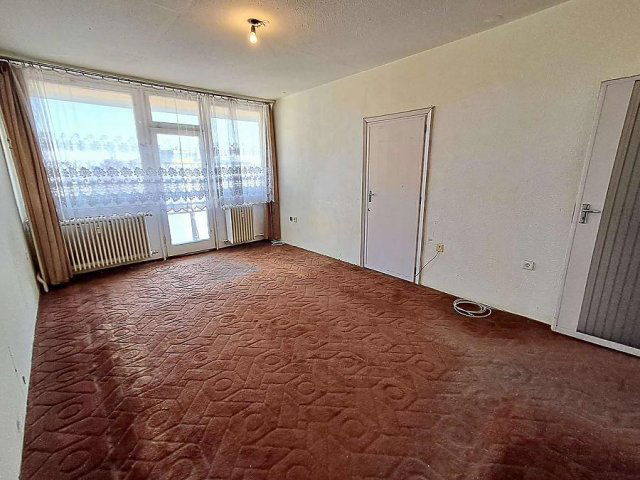 Eladó panellakás, Budapesten, XV. kerületben, Rákos úton