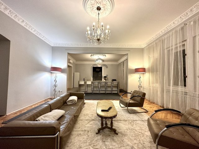 Eladó téglalakás, Budapesten, VI. kerületben, Zichy Jenő utcában