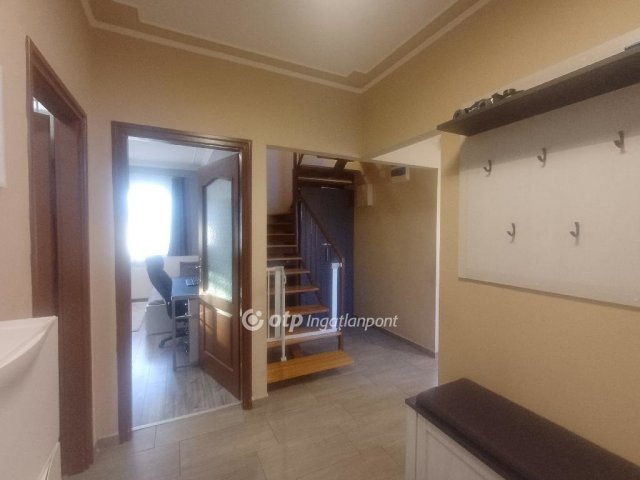 Eladó családi ház, Üllőn 81.9 M Ft, 4 szobás