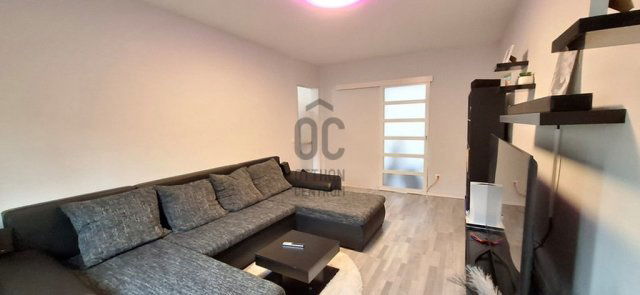 Eladó panellakás, Székesfehérvárott 59.9 M Ft, 4 szobás