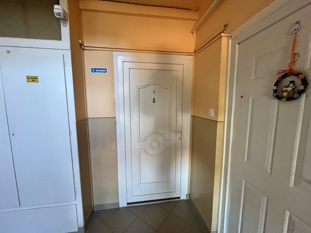 Eladó panellakás, Békéscsabán, Millennium utcában 34.9 M Ft