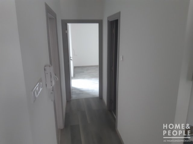 Eladó családi ház, Hódmezővásárhelyen 62.5 M Ft, 2 szobás