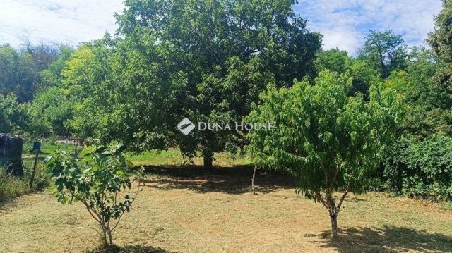 Eladó családi ház, Úrin 18.9 M Ft, 3 szobás