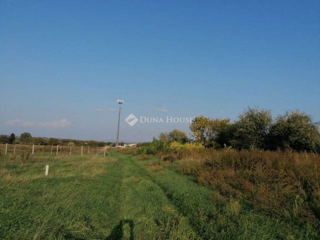 Eladó telek, Bicskén, Jegenyefa utcában 6.6 M Ft