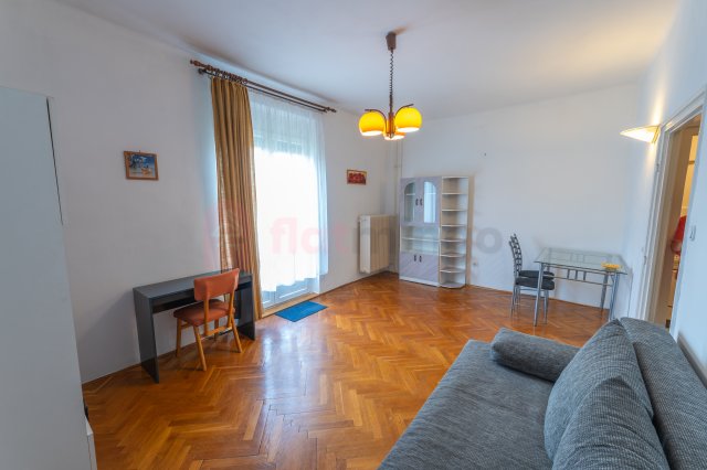 Eladó téglalakás, Pécsett 27.9 M Ft, 1 szobás