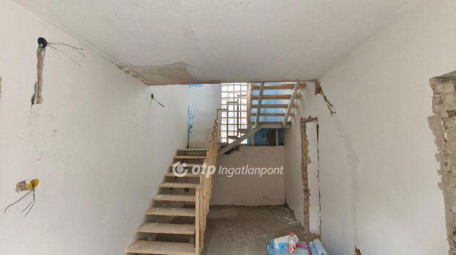 Eladó családi ház, Kiskunlacházán 85.9 M Ft, 4 szobás