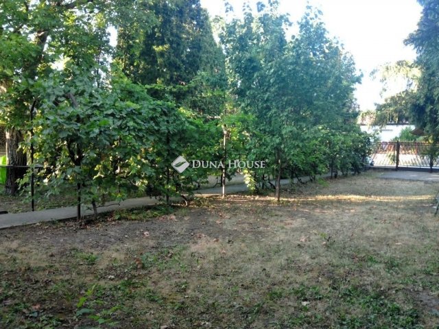 Eladó nyaraló, Gárdonyban 47.5 M Ft, 3+3 szobás
