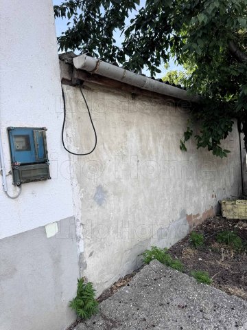 Eladó garázs, Komáromban 12 M Ft / költözzbe.hu