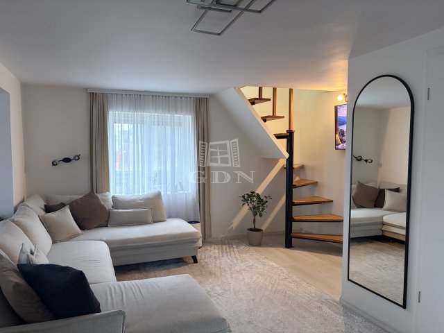 Eladó családi ház, Mogyoródon 66.89 M Ft, 3 szobás