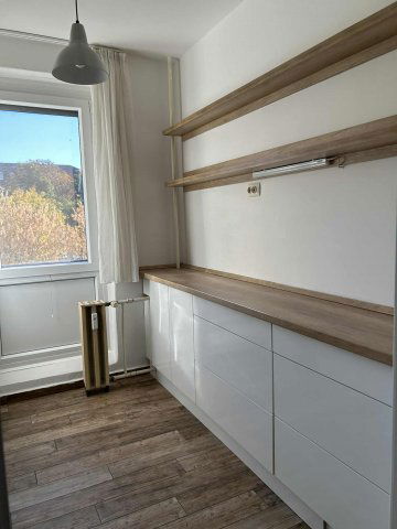 Eladó panellakás, Pécsett 39.95 M Ft, 1+1 szobás