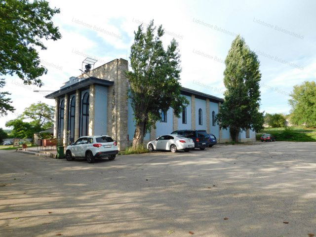 Eladó ipari ingatlan, Hajmáskéren 550 M Ft, 2 szobás