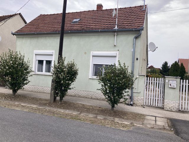 Eladó családi ház, Szombathelyen 52.9 M Ft, 1+2 szobás