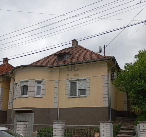 Kiadó téglalakás, albérlet, Szekszárdon 200 E Ft / hó