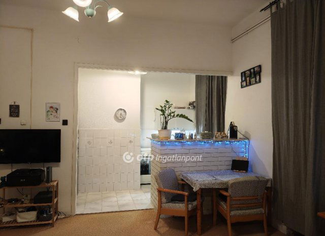 Eladó téglalakás, Budapesten, VIII. kerületben 92 M Ft, 3 szobás