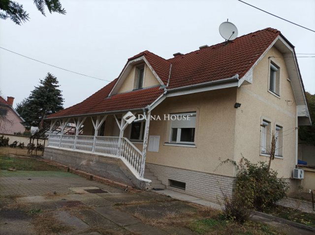 Eladó családi ház, Kecskeméten, Segesvári utcában 79.9 M Ft