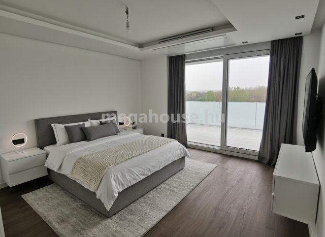 Eladó téglalakás, Budapesten, XI. kerületben 226 M Ft, 3 szobás