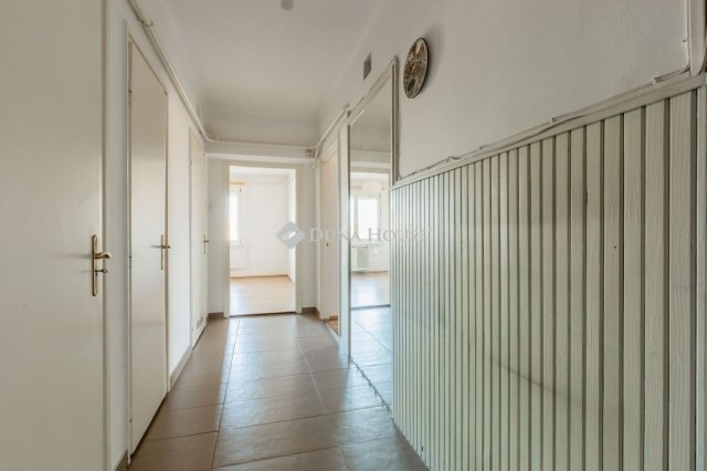 Eladó téglalakás, Budapesten, XIV. kerületben 128 M Ft, 5 szobás