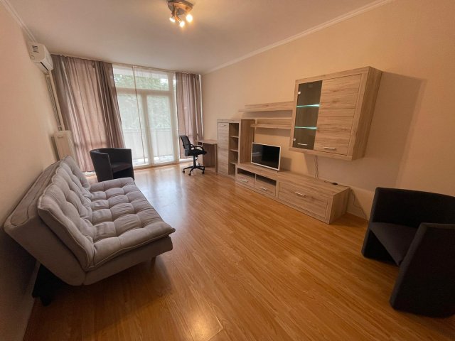 Kiadó panellakás, albérlet, Pécsett 200 E Ft / hó, 2 szobás