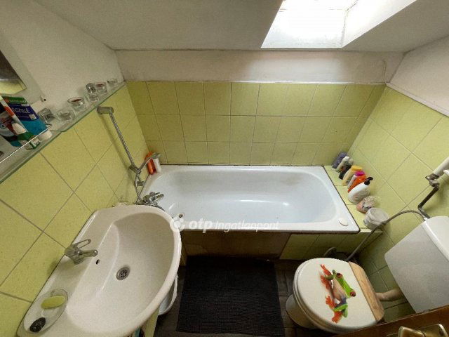Eladó családi ház, Budakeszin 89.9 M Ft, 5 szobás