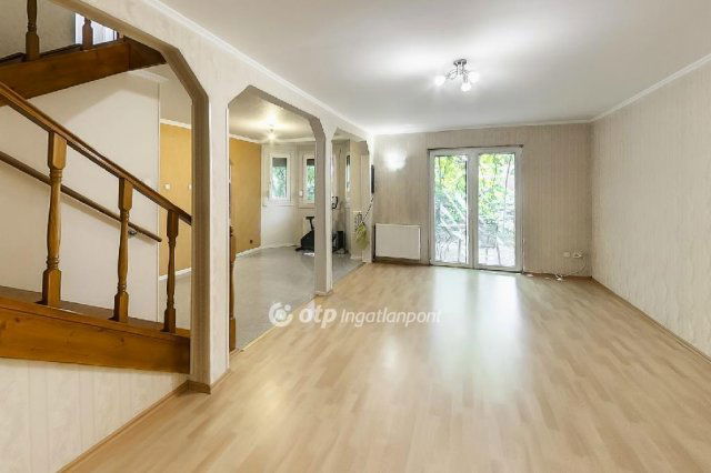 Eladó családi ház, Szigetszentmiklóson 98.9 M Ft, 4 szobás