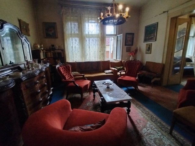 Eladó családi ház, Szolnokon 59 M Ft, 3 szobás