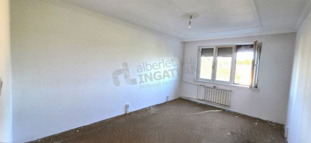 Kiadó téglalakás, albérlet, XVII. kerületben, Kaszáló utcában