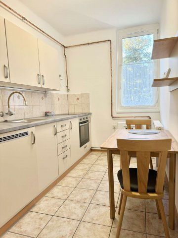 Kiadó téglalakás, albérlet, Debrecenben, Mikszáth Kálmán utcában