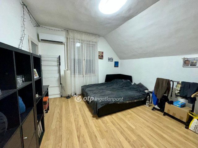 Eladó családi ház, Szigethalmon 110 M Ft, 6 szobás