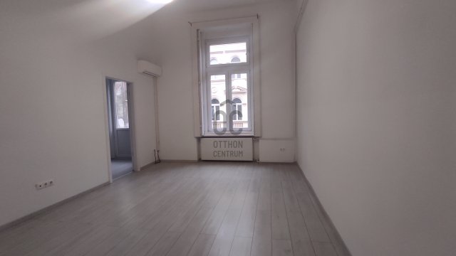 Kiadó téglalakás, albérlet, Budapesten, VI. kerületben