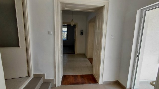 Eladó családi ház, Turán 43.9 M Ft, 2 szobás