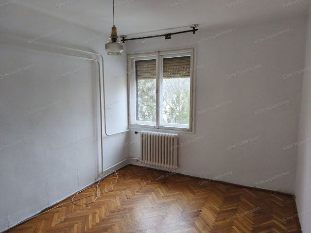 Eladó téglalakás, Nyíregyházán 41.9 M Ft, 3 szobás